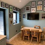 Luxury Studio Cottage At Foot Of Yorkshire Wolds